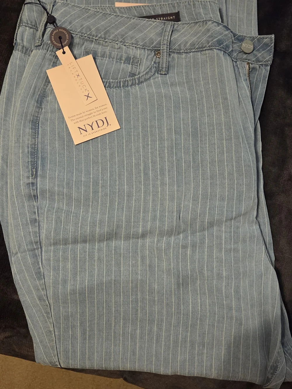 Brand New- NYDJ Relaxed Straight Light Blue with stripes 100% Lyocell Jeans - Picture 2 of 12